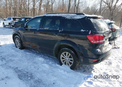 2015 Dodge Journey Sxt z USA, uszkodzony, nr VIN 3C4PDCBB7FT736688